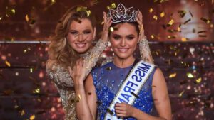 Un internaute évoque déjà des clichés ne de la nouvelle miss France 2022 !